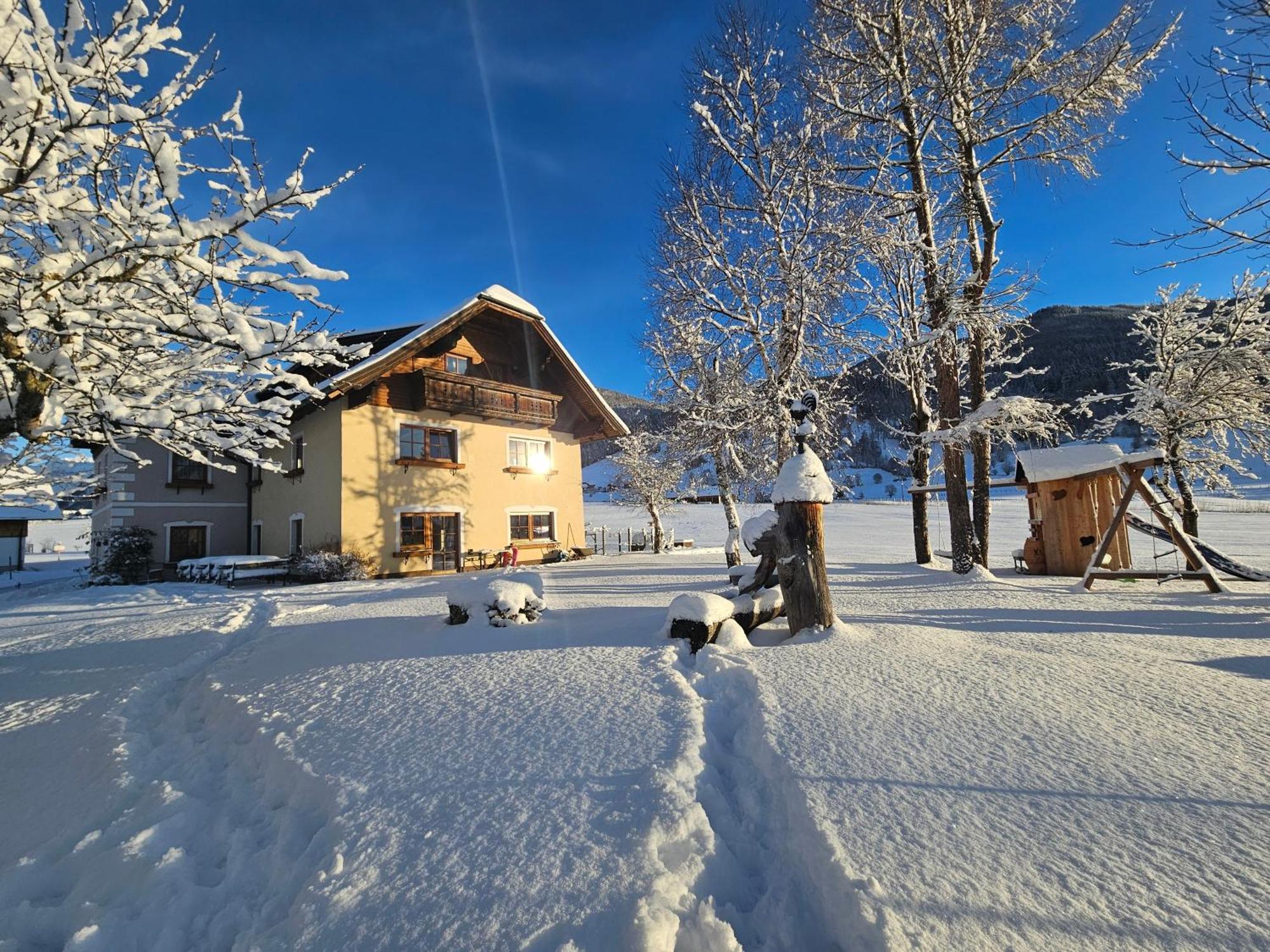 Landhotel Lacknerhof Mariapfarr Bagian luar foto