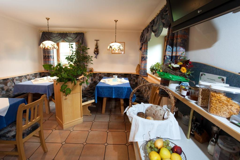Landhotel Lacknerhof Mariapfarr Bagian luar foto